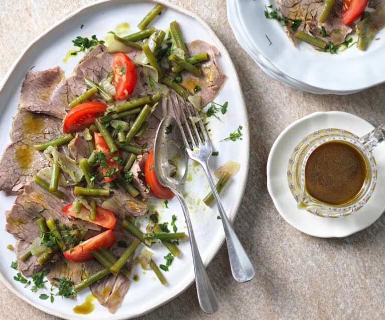 Lauwarmer Fisolen-Rindfleisch-Salat