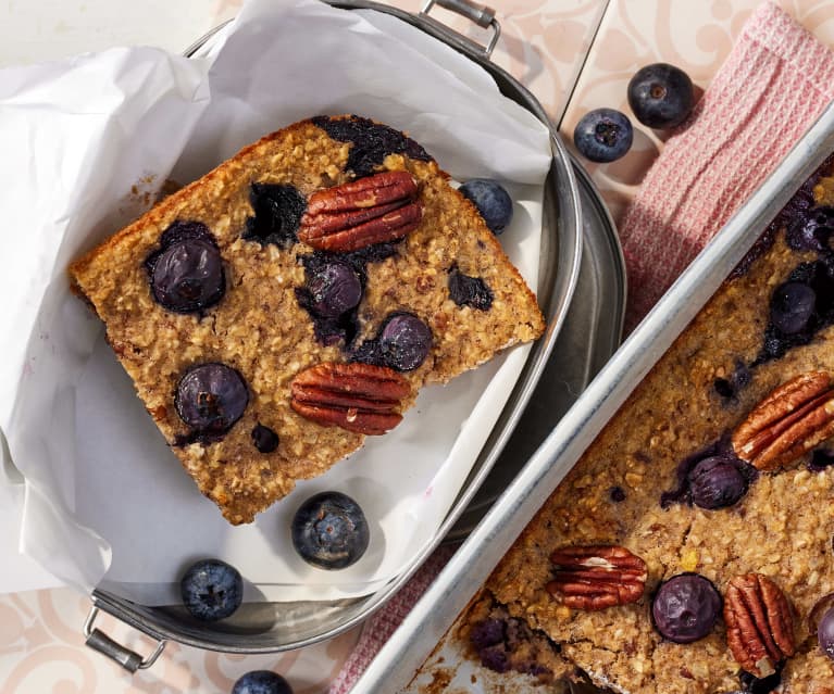 Baked Oats mit Heidelbeeren und Pecannüssen