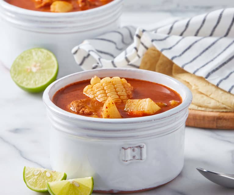 Caldo de pollo suave en olla lenta