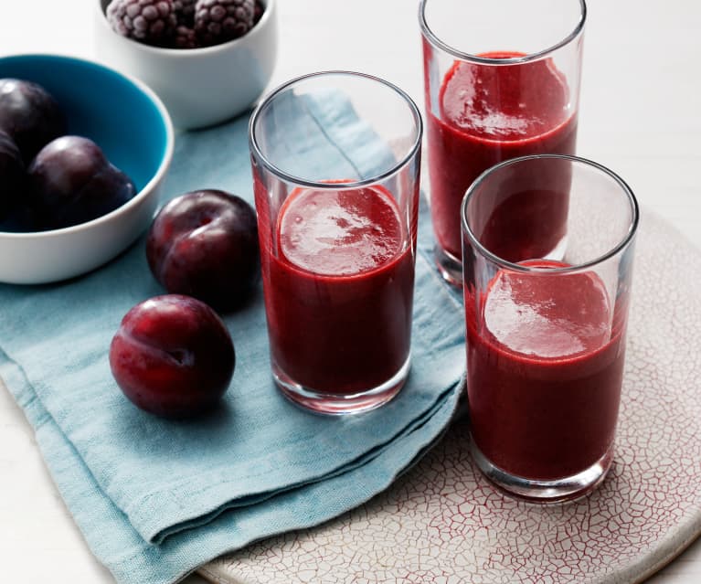 Smoothie De Ciruelas Rojas Moras Manzana Y Agua De Coco Cookidoo La Plataforma De Recetas Oficial De Thermomix