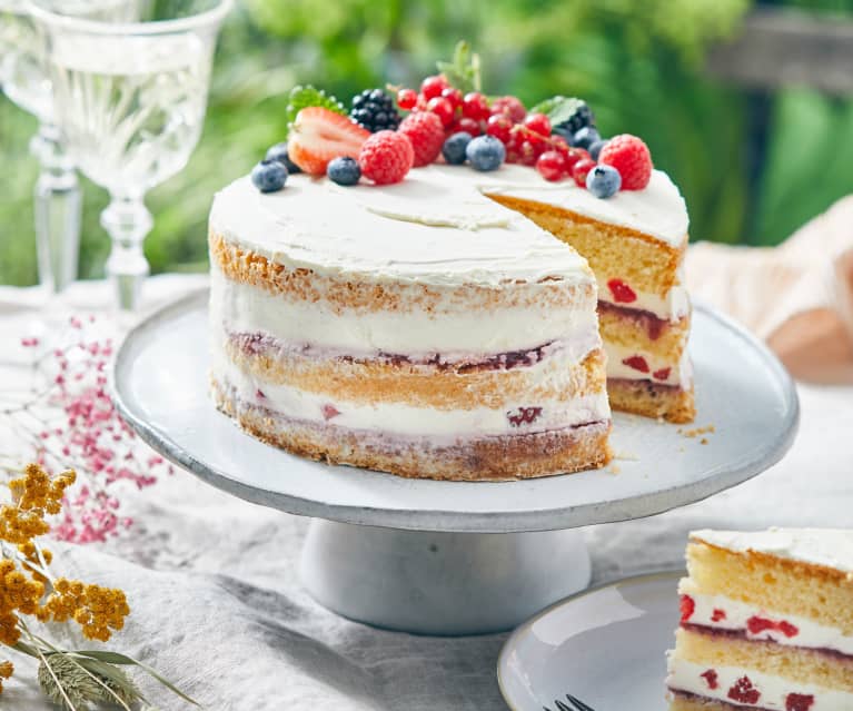 Naked Cake mit Beeren