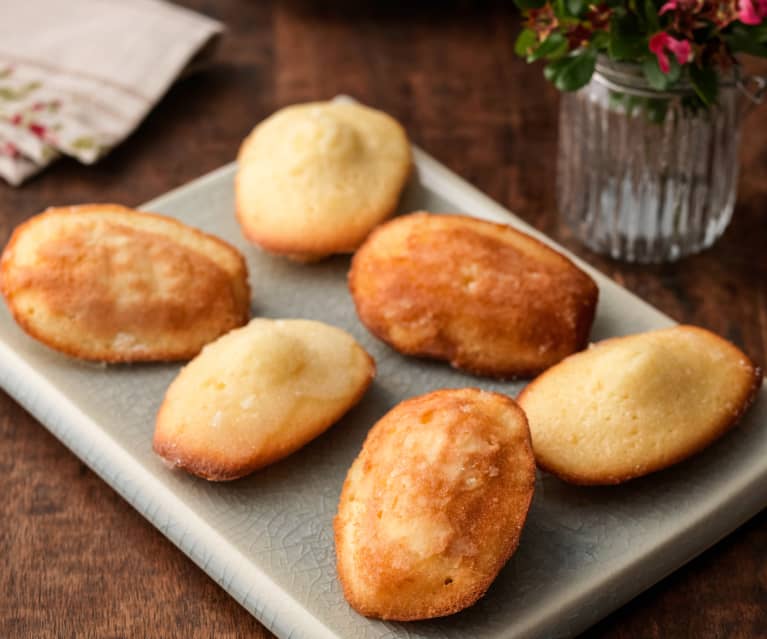 Lemon Drizzle Madeleines