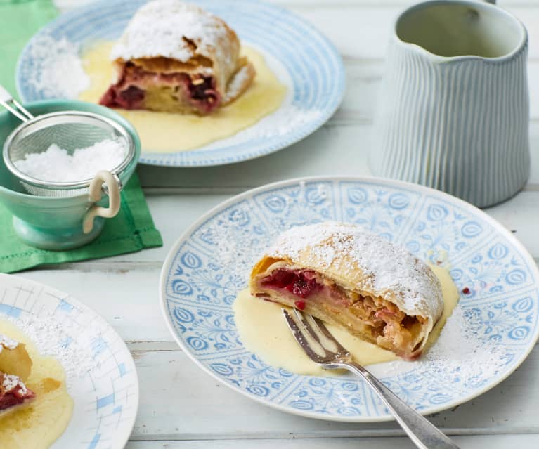 Apfel-Brombeer-Strudel