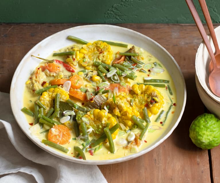 Sayur Iodeh (soupe de légumes au lait de coco)