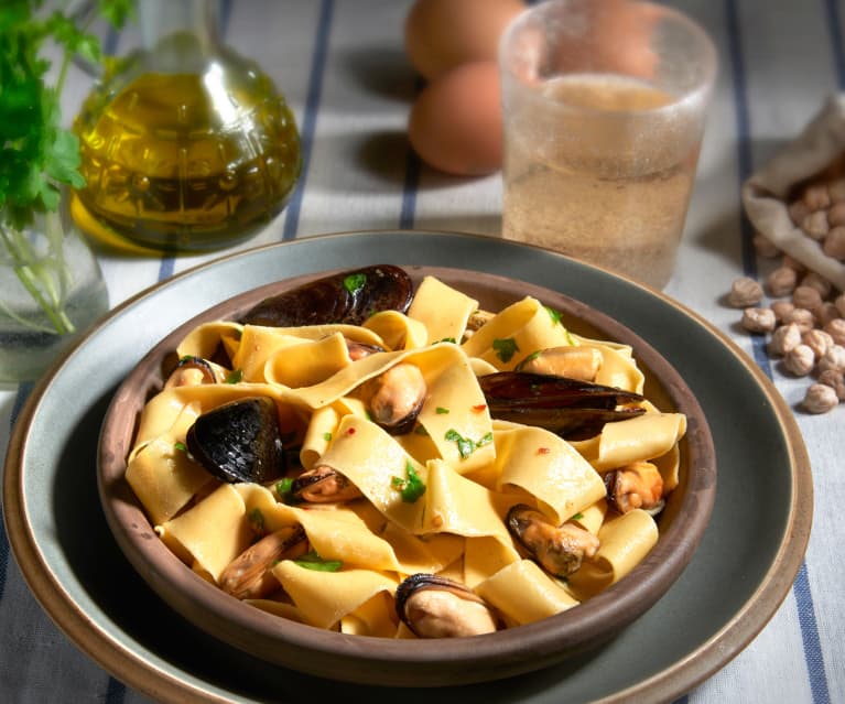 Pappardelle de garbanzos con mejillones (sin gluten)