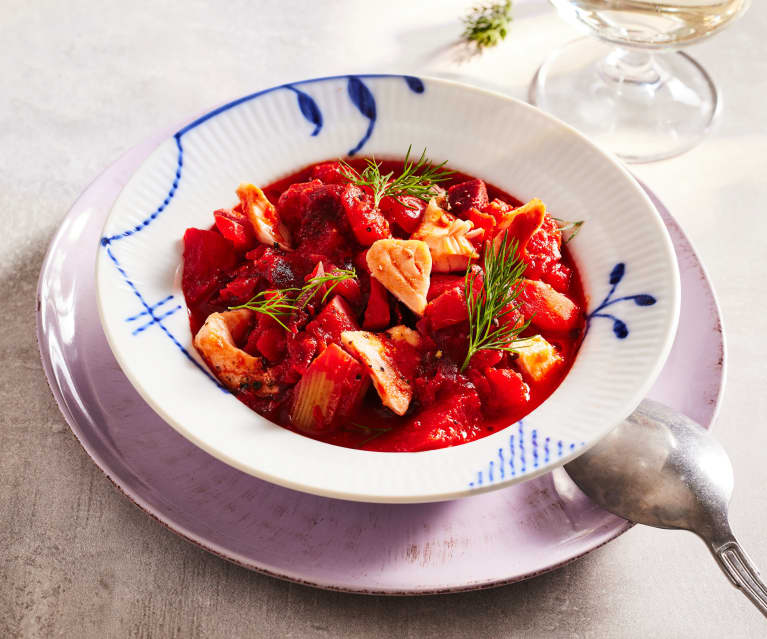 Fisch-Gulasch mit Tomaten und Möhren