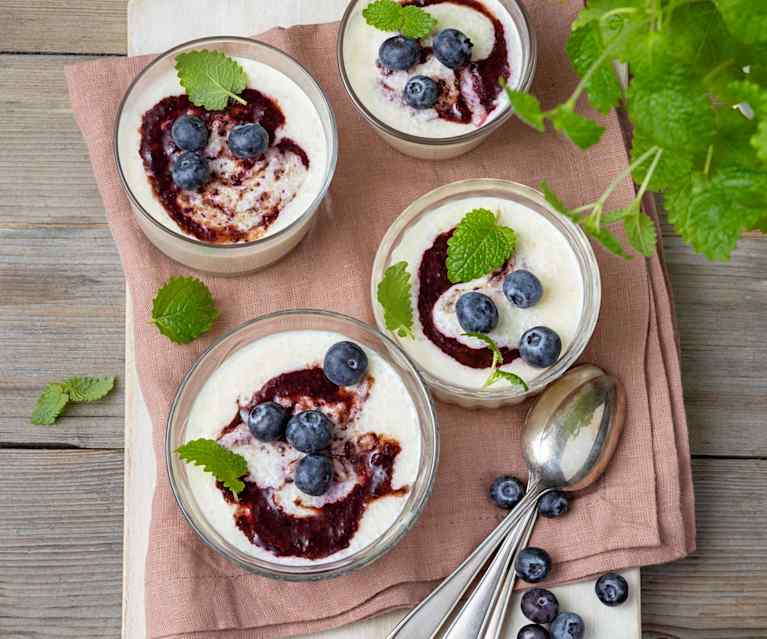 Milchreiscreme mit Heidelbeeren