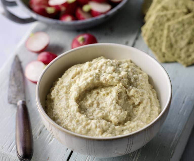 Horseradish and Chickpea Dip