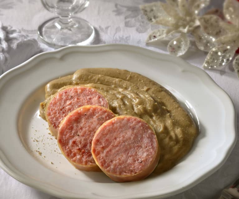 Cotechino in crema di lenticchie