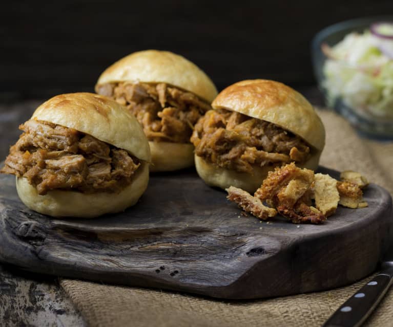 Slow-cooked pulled pork with steamed buns