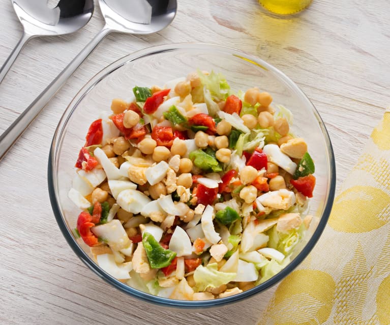 Ensalada de garbanzos con vinagreta de pimientos