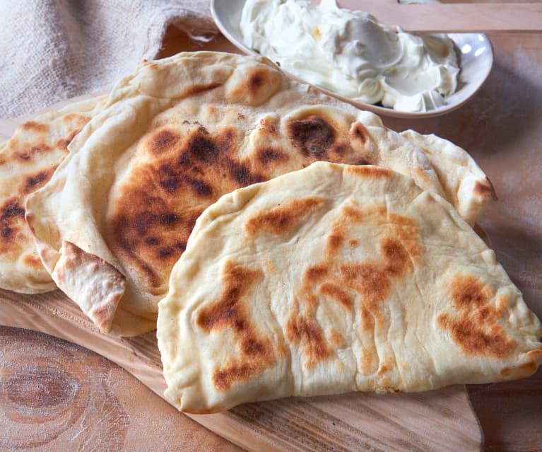 Cheese naan