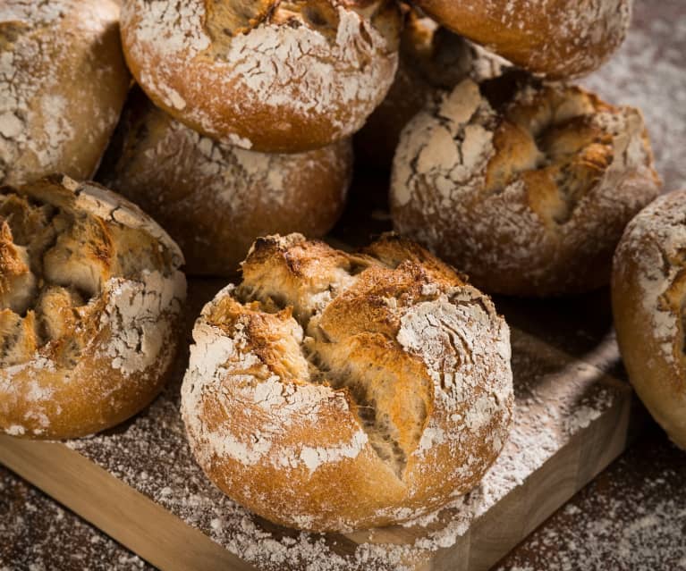 Panecillos de trigo y centeno con masa madre