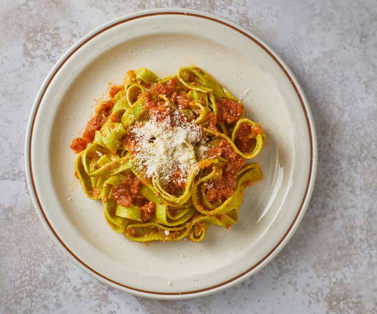 Tagliatelle verdi con ragù di culatello