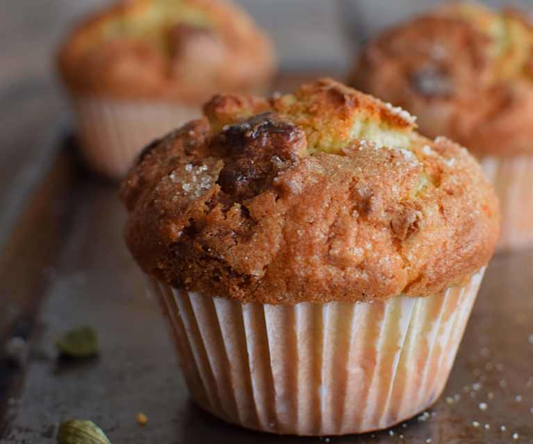 Muffins de chocolate blanco y cardamomo