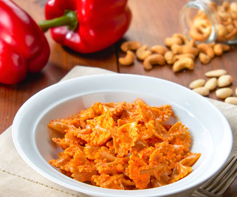 Farfalle integrali alla crema di peperoni (vegan) - Cookidoo ...