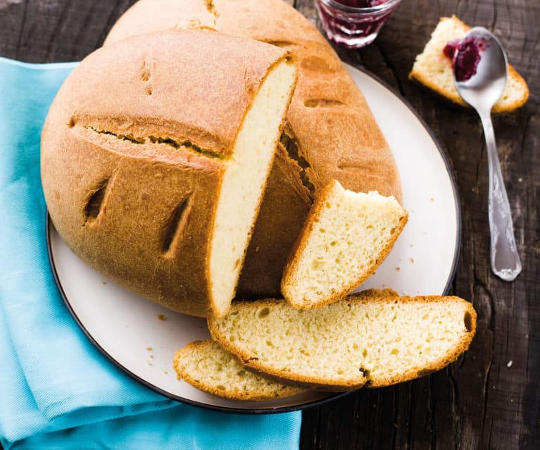 Olive oil cake (Pompes à l'huile)