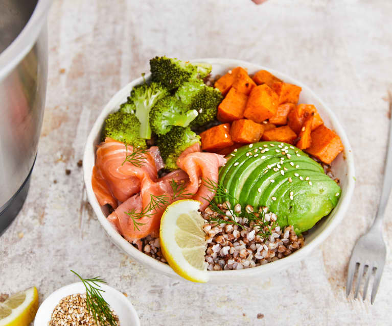 Buddha bowl au saumon fumé