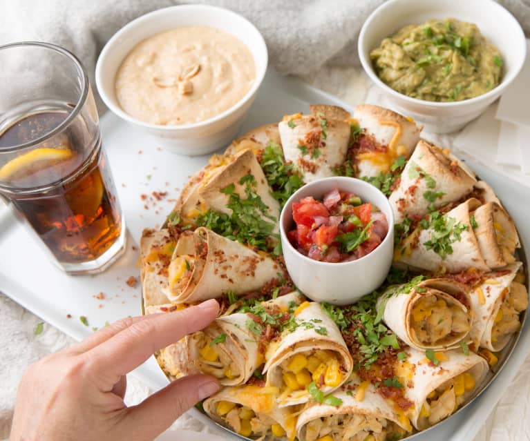 Quesadillas di pollo chipotle con guacamole e pico de gallo   