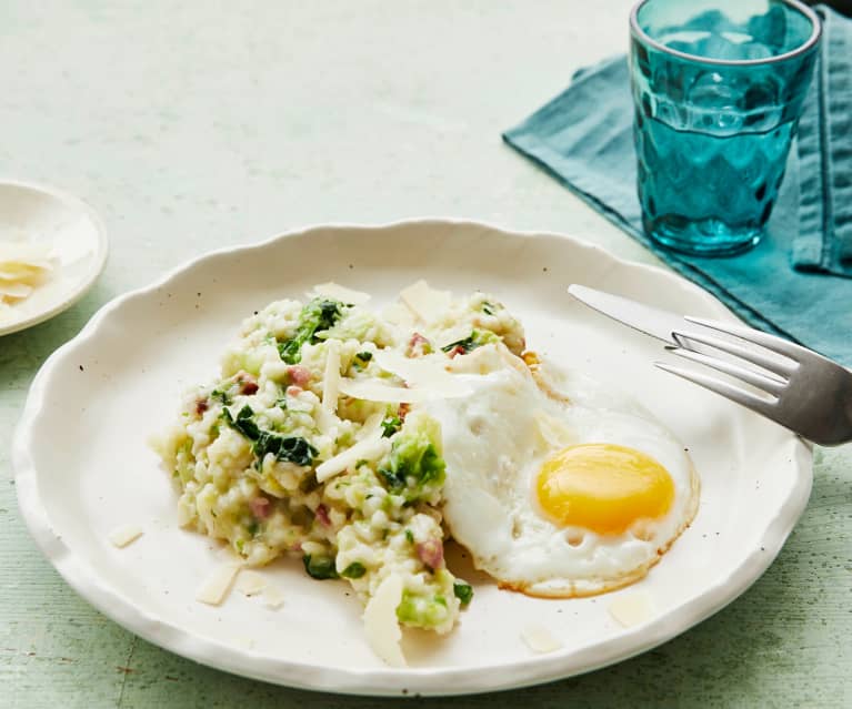 Wirsing-Risotto mit Spiegelei