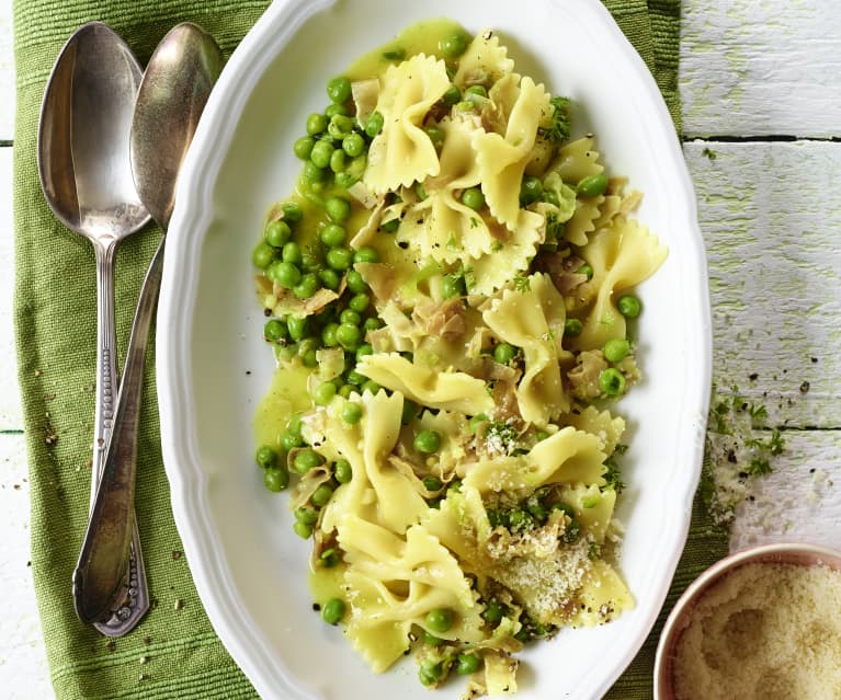 Farfalle al prosciutto e piselli 