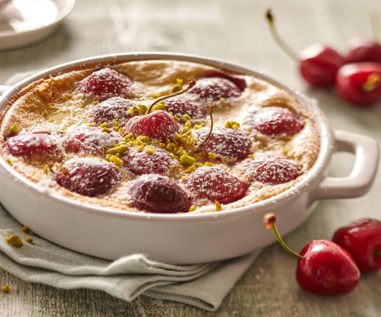 Clafoutis met amarena kersen en amandelmelk