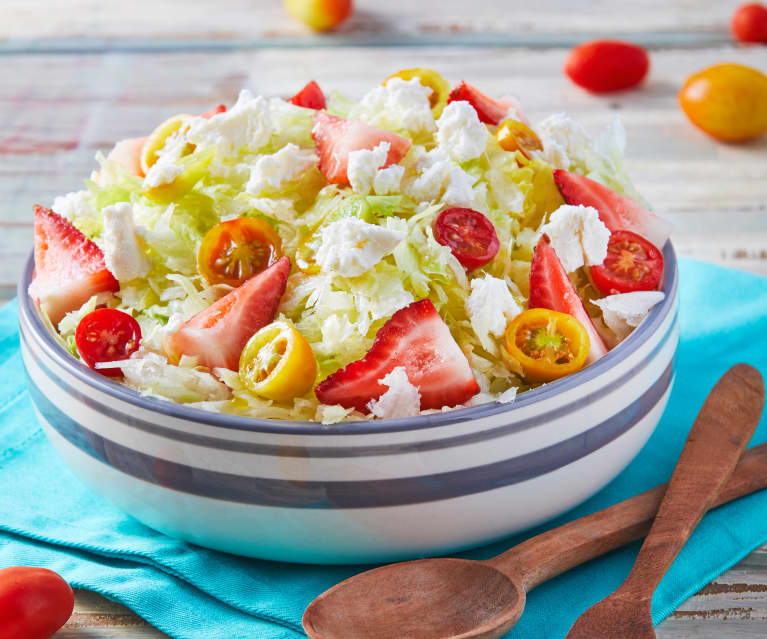 Ensalada de fresas y queso de cabra