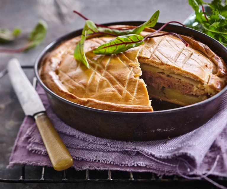 Plăcintă în straturi cu carne și cartofi (Pâté de pommes de terre du Limousin)