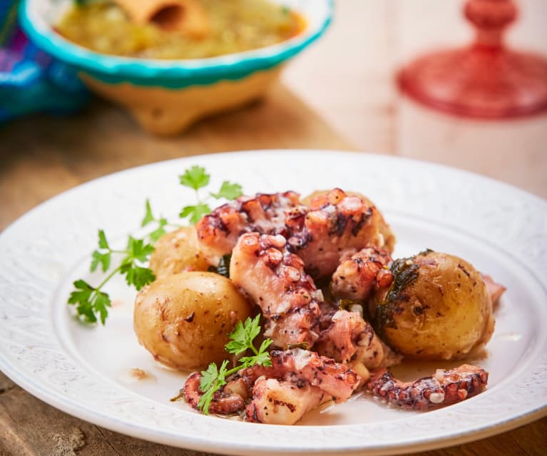 Pulpo fácil con papas y cilantro - Cookidoo® – la plataforma de recetas  oficial de Thermomix®