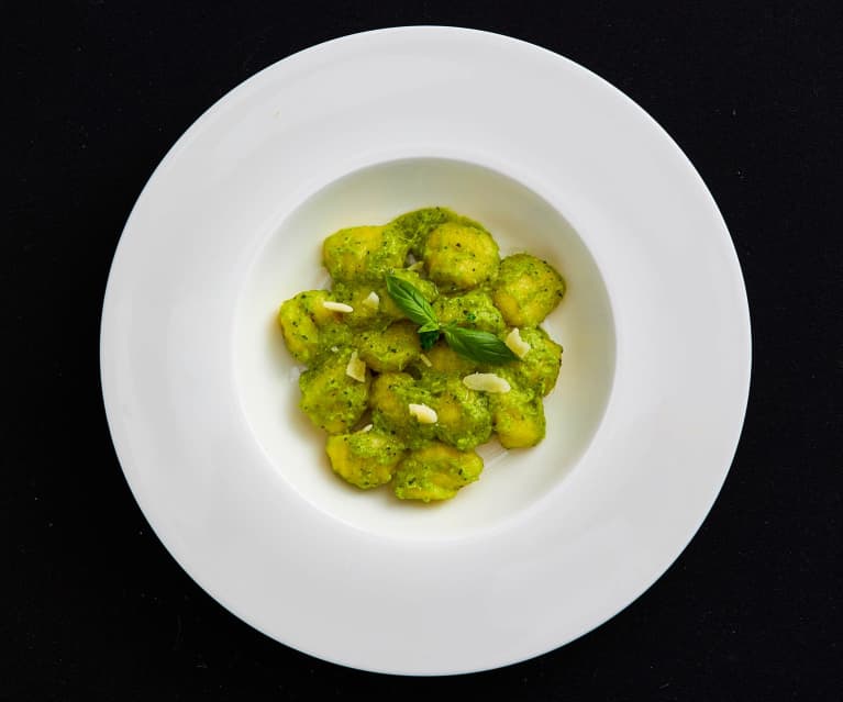 Gnocchi al pesto di broccoli e basilico di Mattia Poggi - Cookidoo