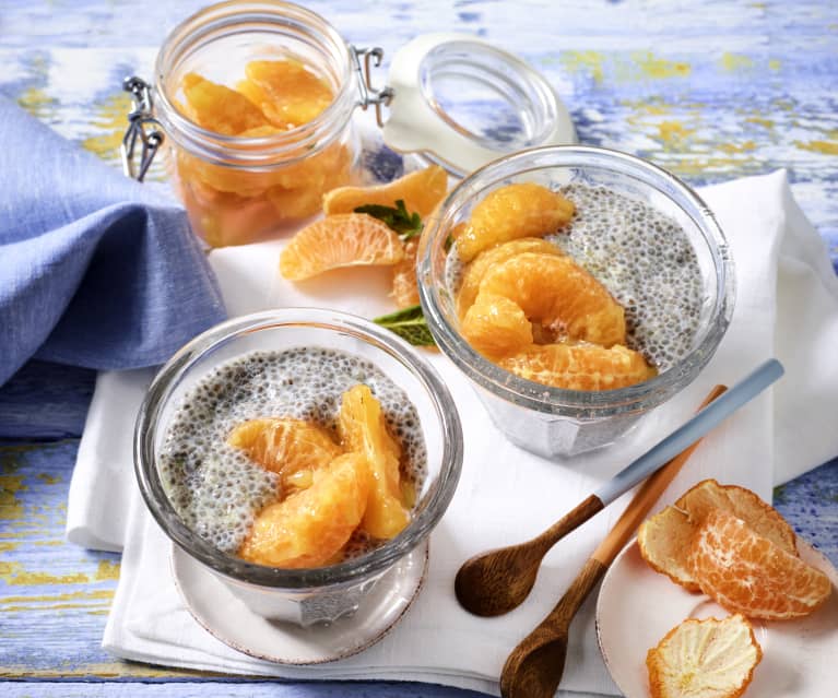 Chia-Pudding mit Clementinenkompott