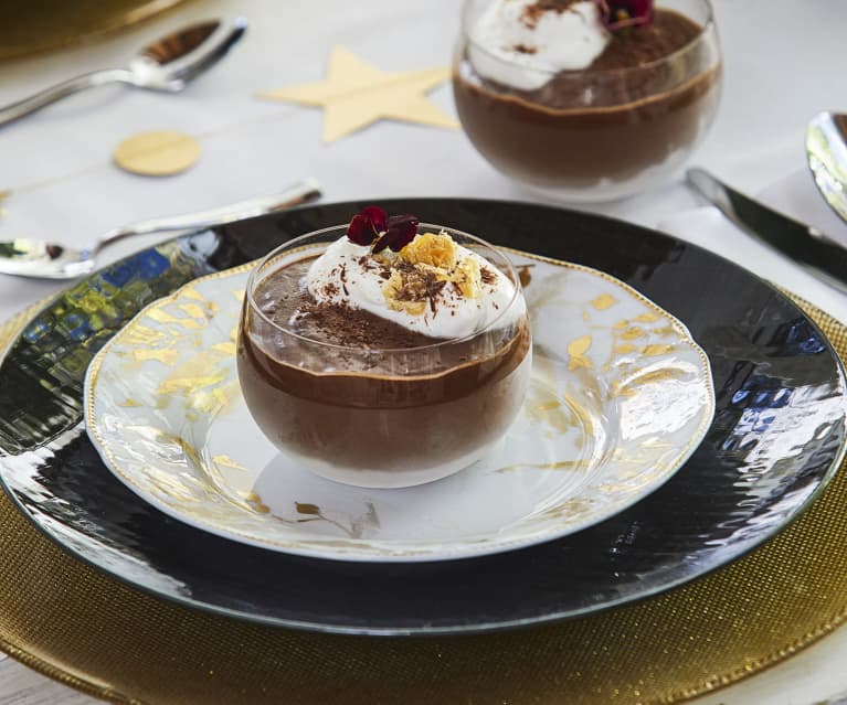 Mousse al cioccolato fondente con panettone