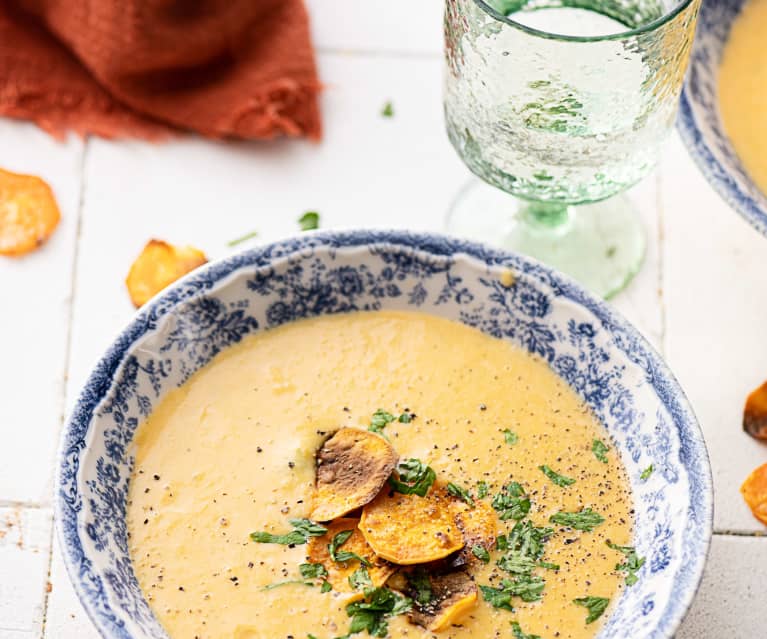 Crema de camote con hojuelas de camote