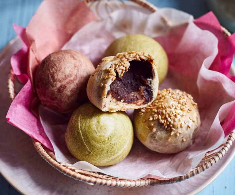 Butterteigbällchen mit roter Bohnenfüllung (红豆酥)