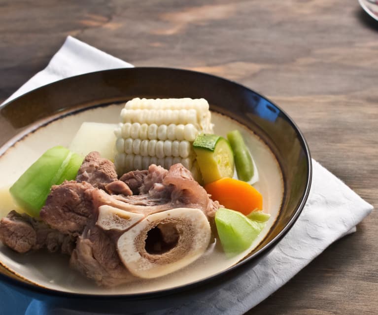 Caldo de arroz con carne de res 