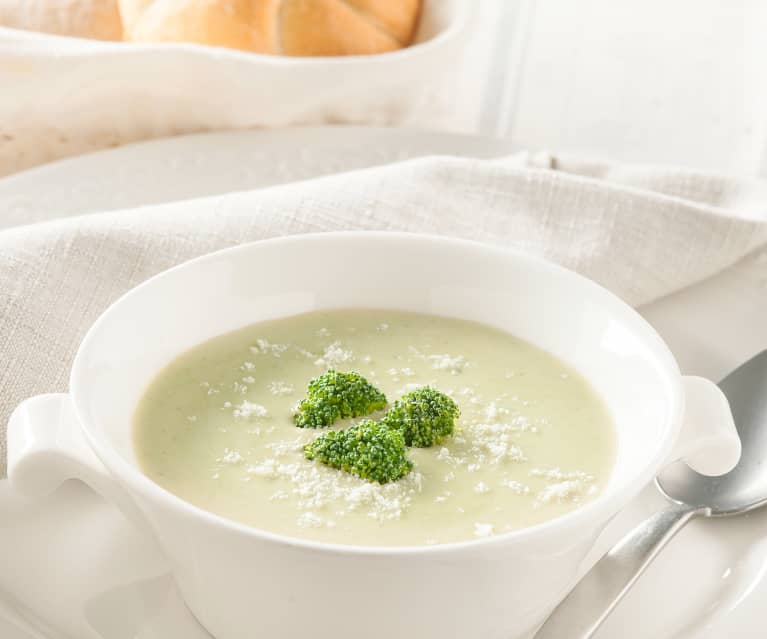 Crema verde con brócoli, puerro y patata - Cookidoo® – la plataforma de  recetas oficial de Thermomix®