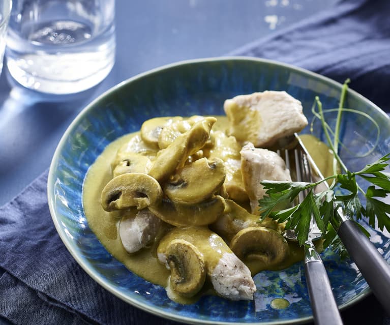 Pollo con salsa cremosa de verduras