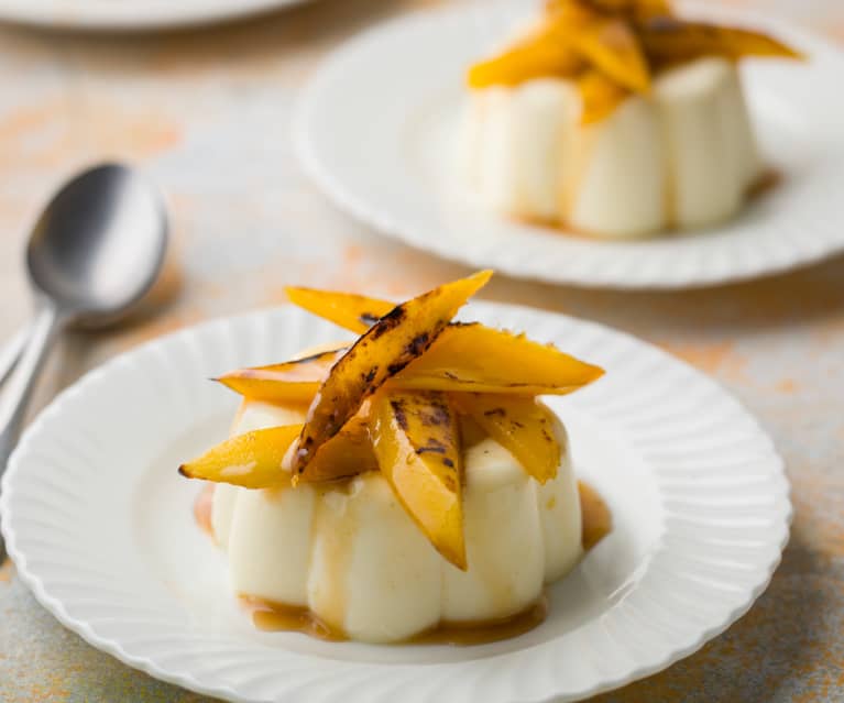 Panna Cotta with Caramelised Mango - Panna cotta con mango caramellato