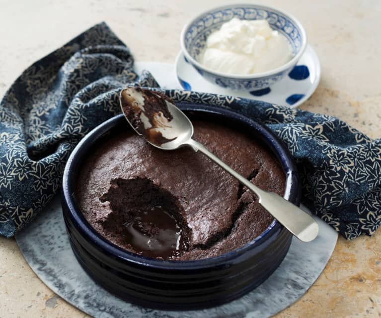 Chocolate self-saucing pudding