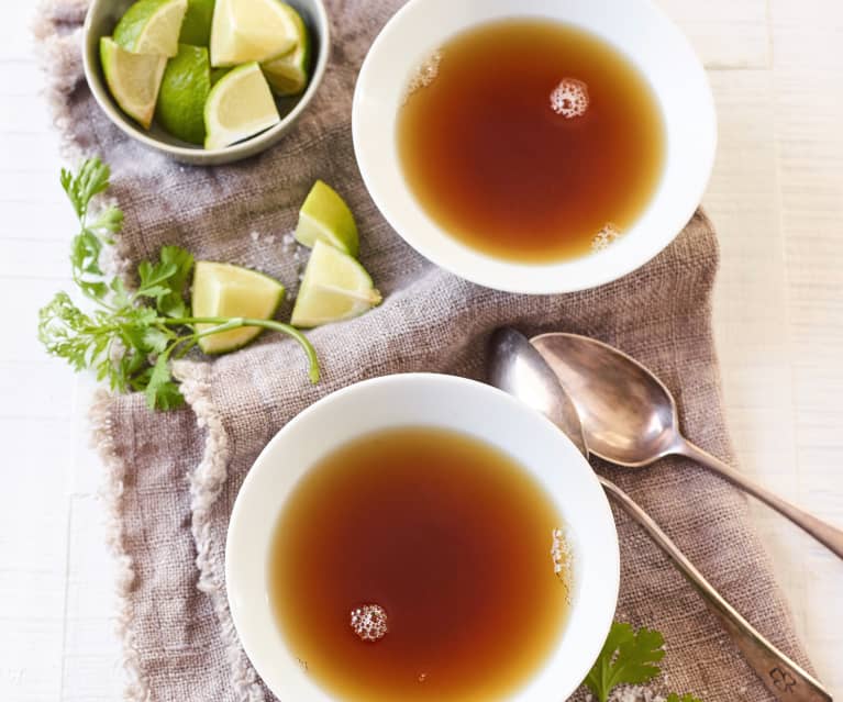 Caldo de vegetais e gengibre