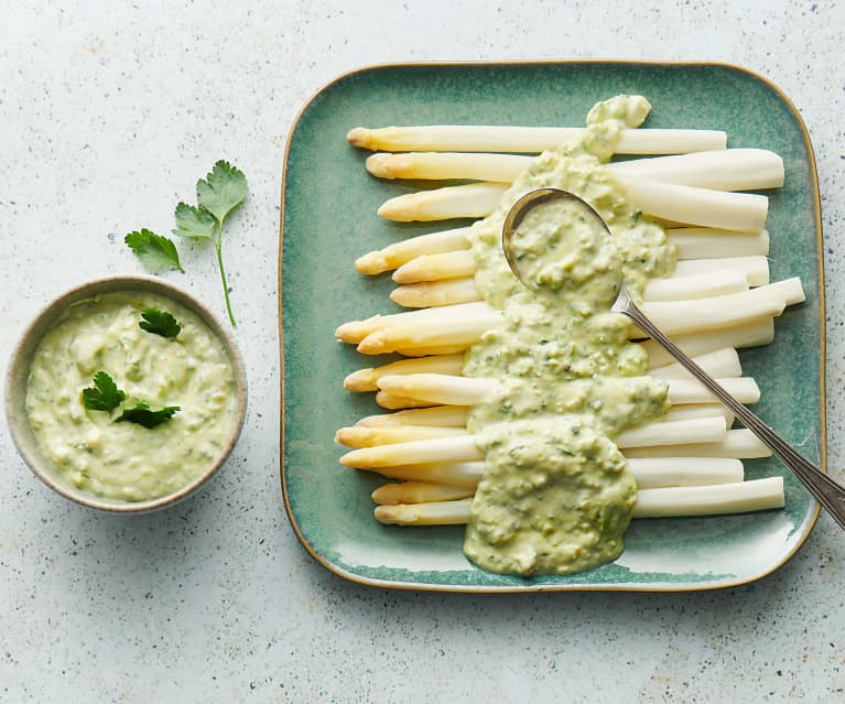 Asparagi con salsa tartara al quark