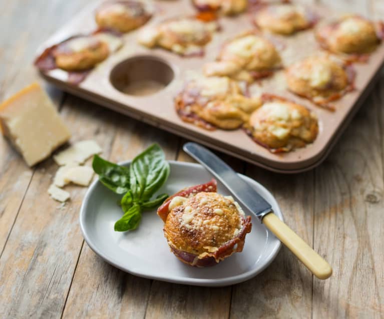 Muffins med parmaskinke og soltørrede tomater