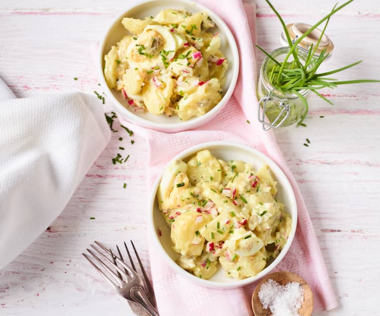 Leichter Kartoffelsalat mit Joghurt-Senf-Dressing