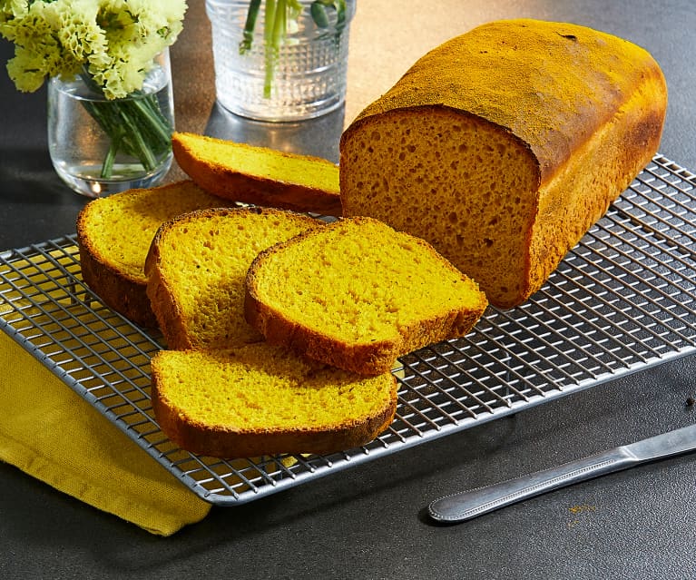 Pane in cassetta pepe e curcuma