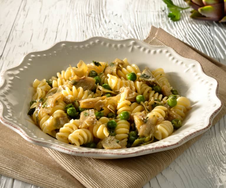 Fusilli ai carciofi e piselli