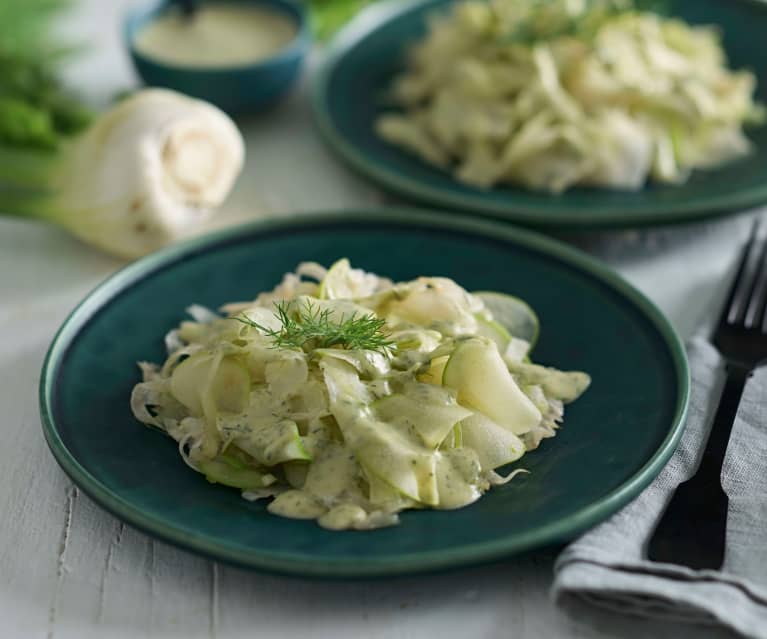 Ensalada de hinojo, apio y manzana verde