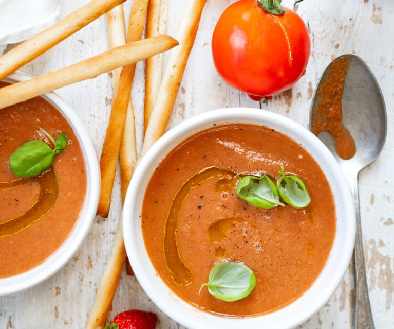 Gaspacho tomate-fraise-basilic