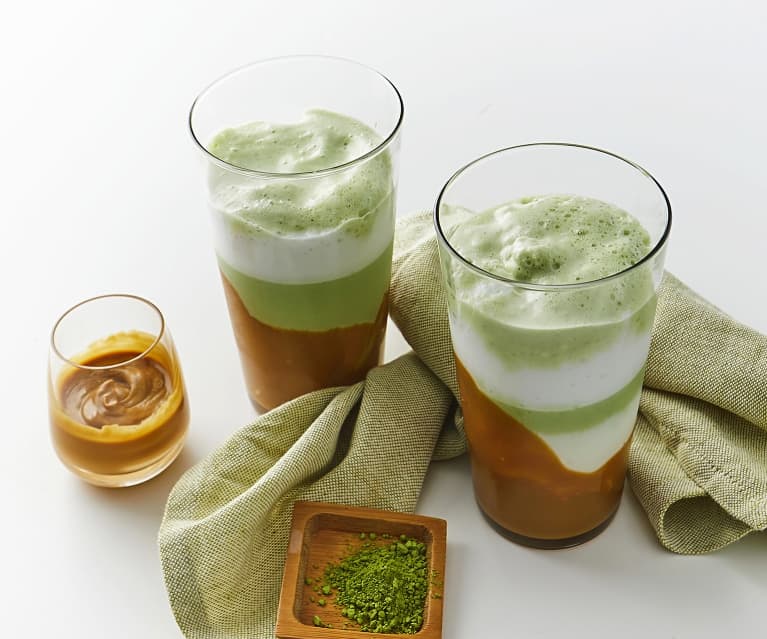 Latte matcha al cocco e caramello