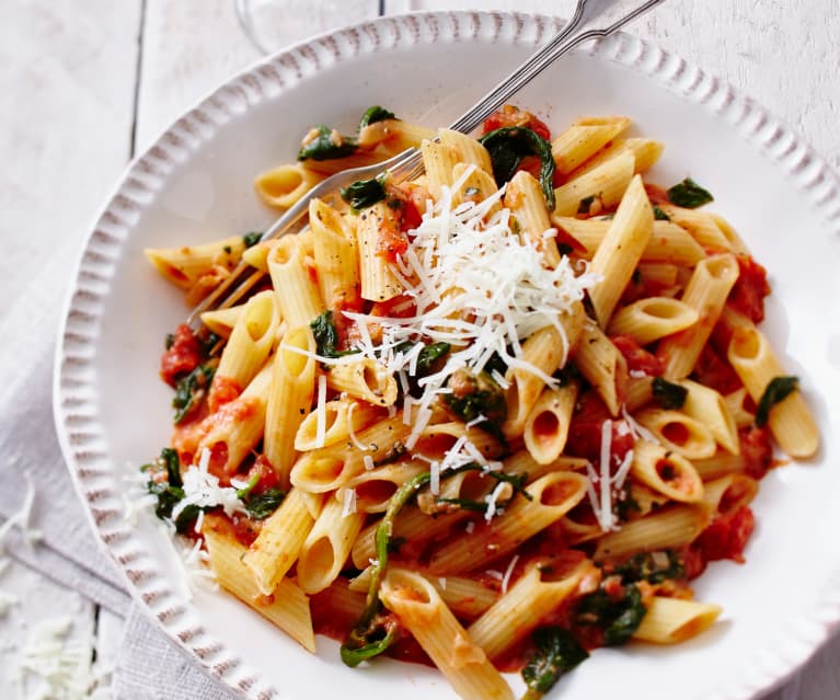 Pasta al pomodoro e spinaci 