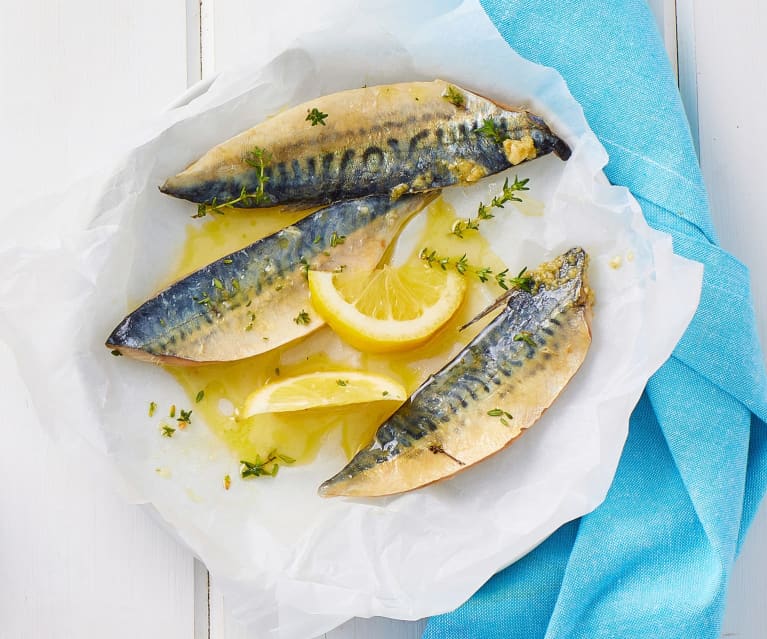 Sgombro al vapore con pesto di capperi e mandorle